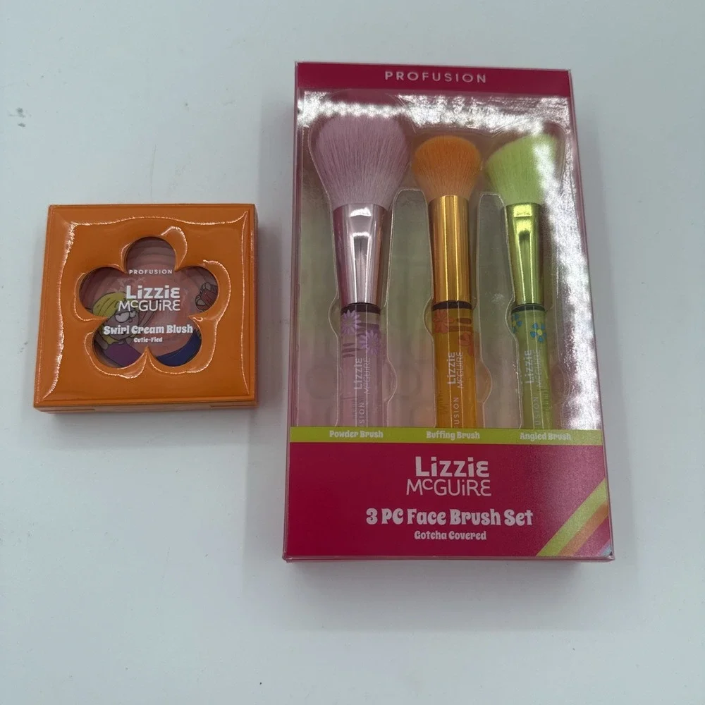 Lizzie McGuire Profusion Swirl Cream Blush & 3 Pc Face Brush Set New